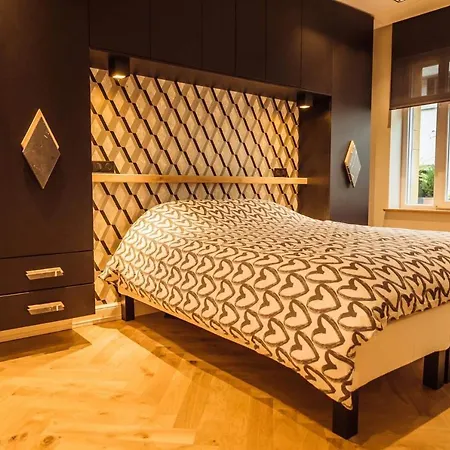 F2 Les Parmentiers Apartment *
