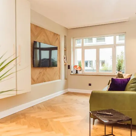 F2 Les Parmentiers Apartment *